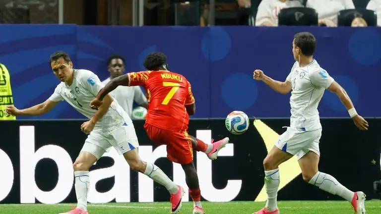 2026年世界杯：刚果民主共和国3-1乌兹别克斯坦 - 约安·维萨闪耀，豹子队完成逆转胜利，晋级32强对阵英格兰