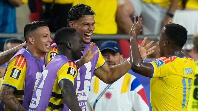2026年世界杯：哥伦比亚1-0加纳 - 约翰·阿里亚斯的进球为与瑞士的16强对决铺平道路