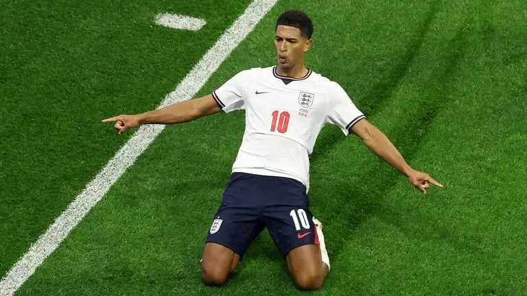 2026年世界杯:墨西哥2-3英格兰 - 三狮军团在精彩的五球大战中淘汰东道主晋级四分之一决赛