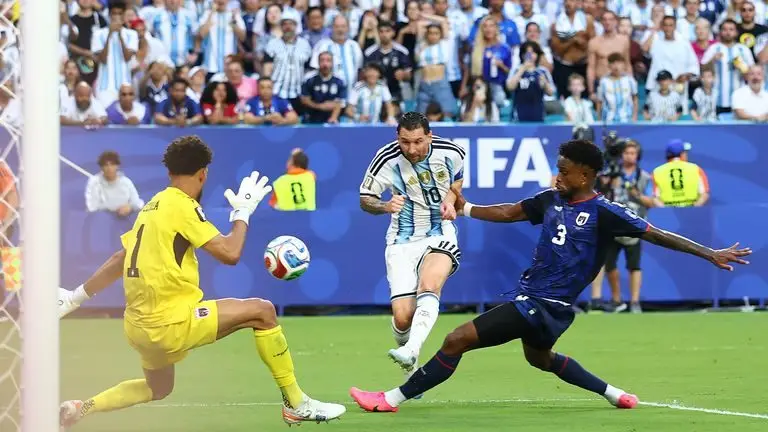 2026年世界杯:阿根廷3-2胜开普维德,卫冕冠军避免历史最大冷门
